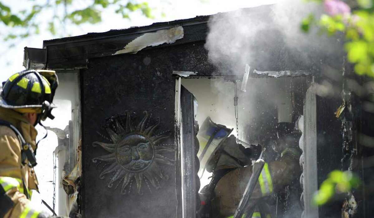 Fire damages Glenmont home