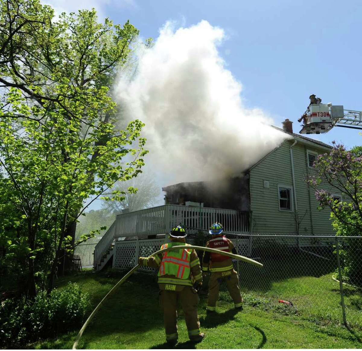 Fire damages Glenmont home
