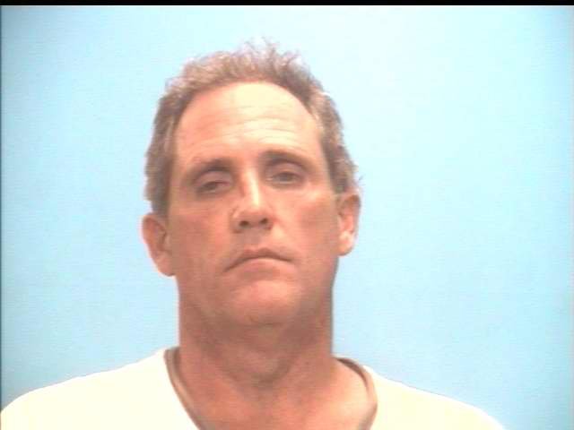Orange man with felony warrant arrested in Lufkin