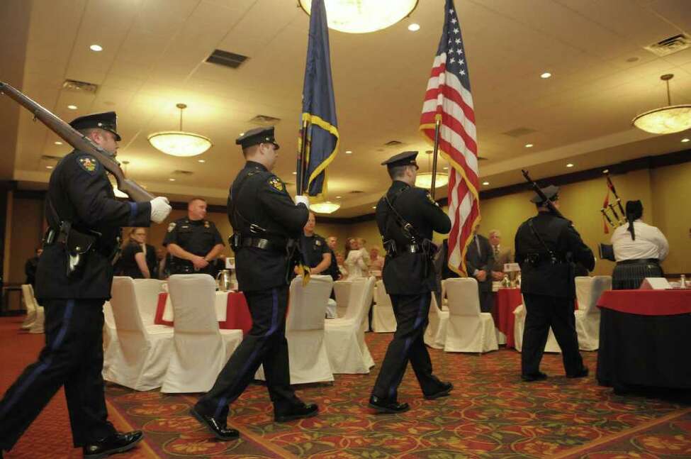 Troy police to honor officers