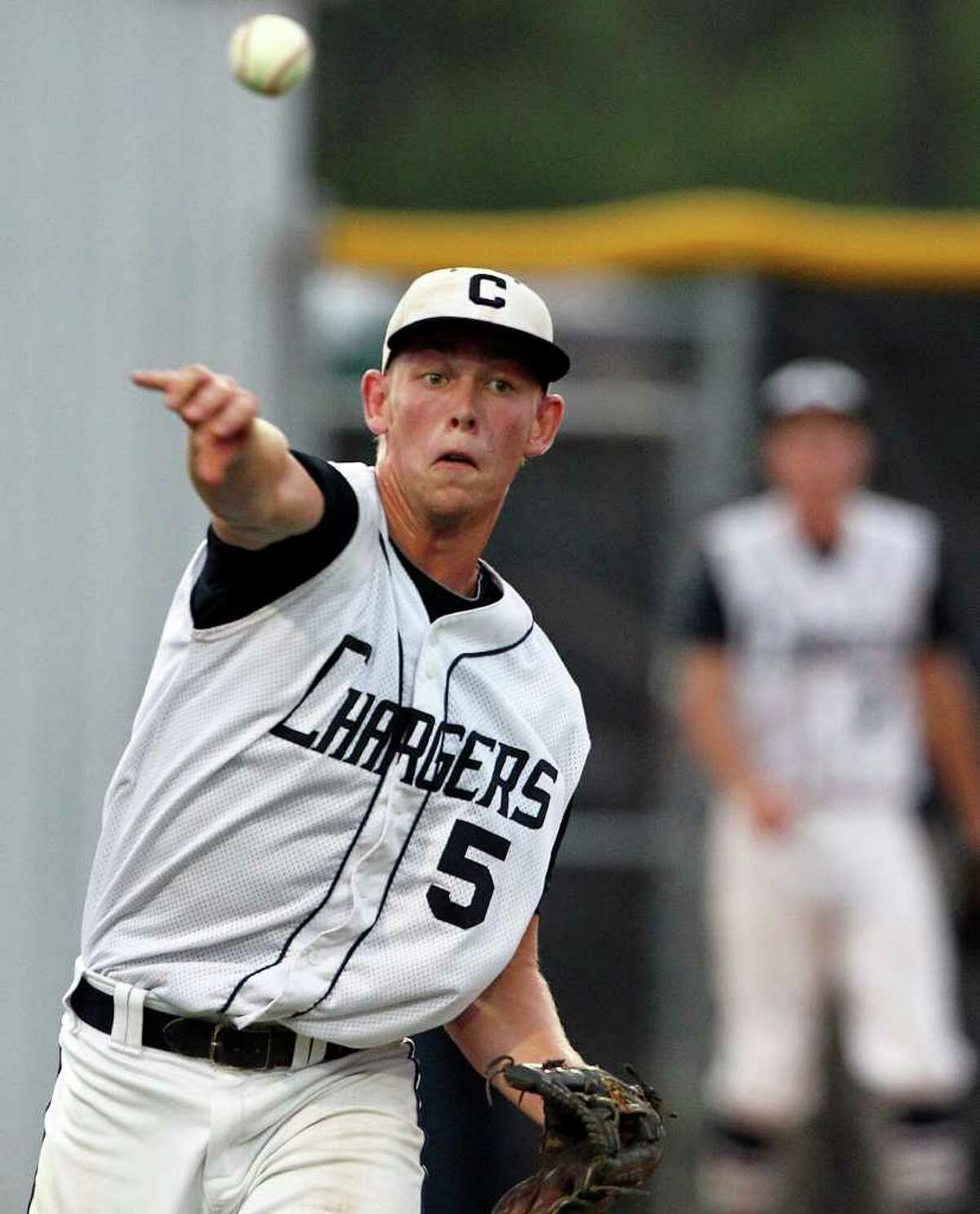 Boerne survives, forces third game