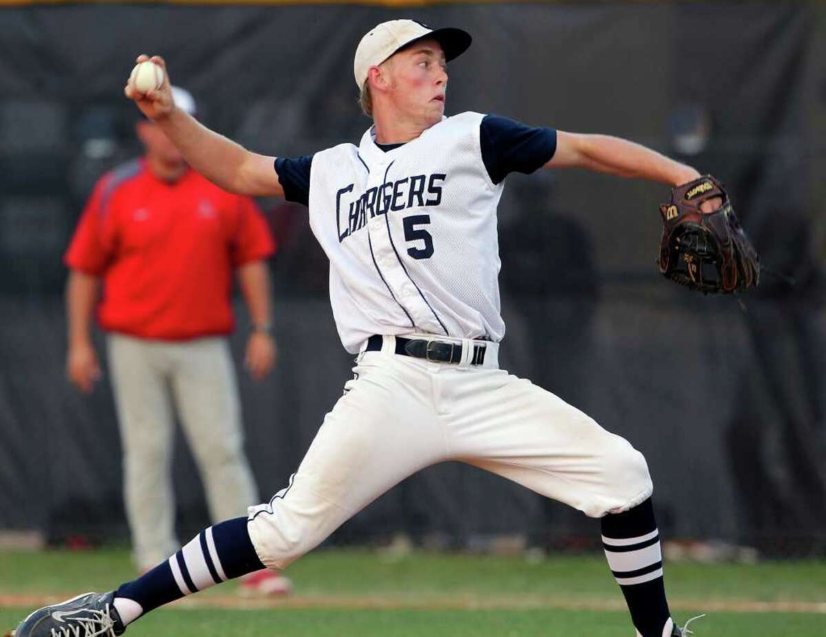 Boerne survives, forces third game