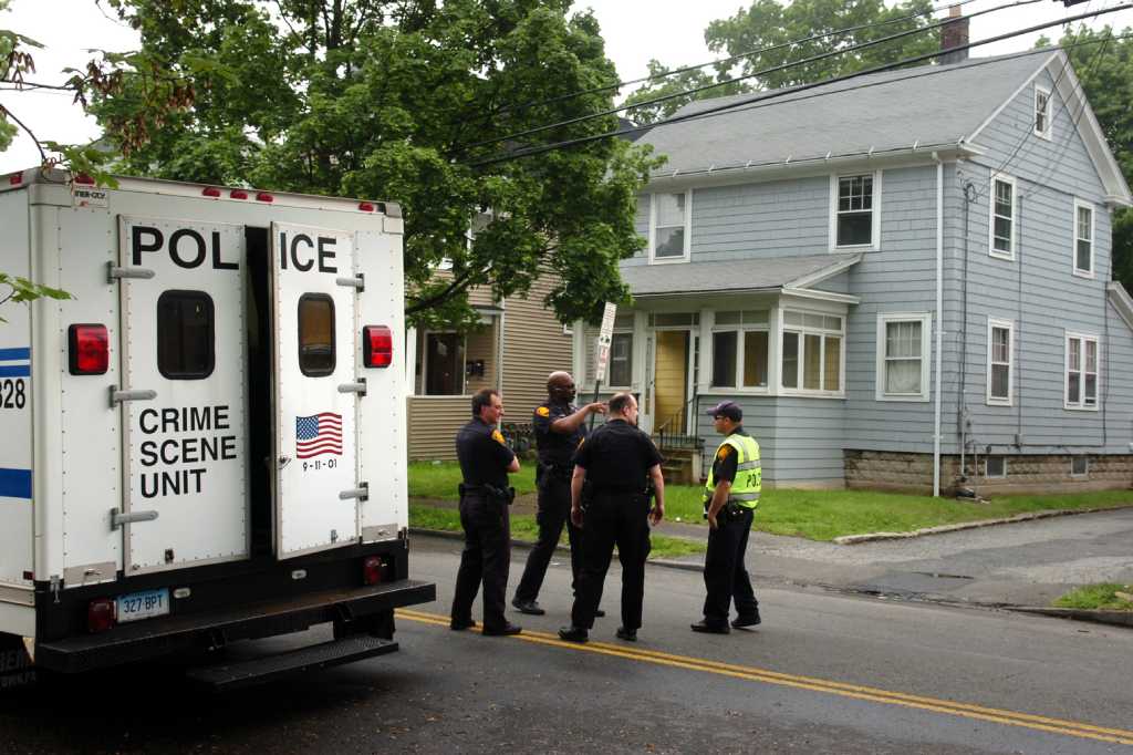 Woman shot dead in Bridgeport apartment Connecticut Post