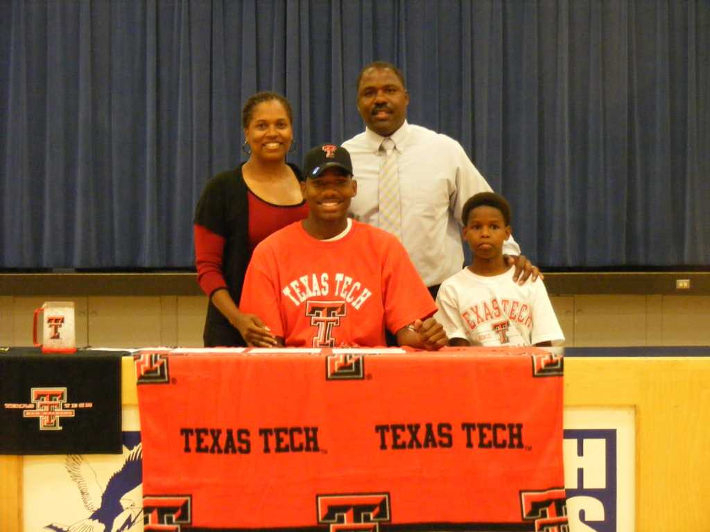 Duffield signs on with Red Raiders