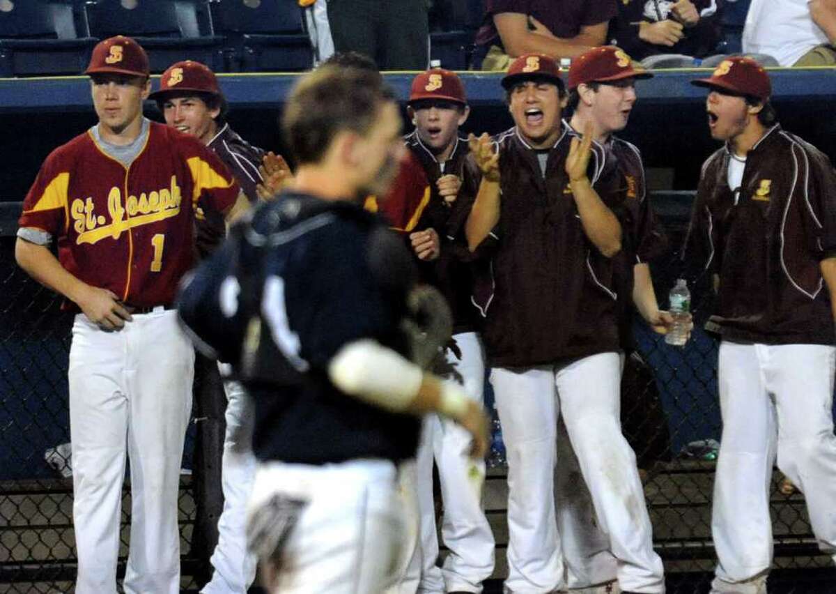 Staples turns back St. Joseph in FCIAC baseball semifinal