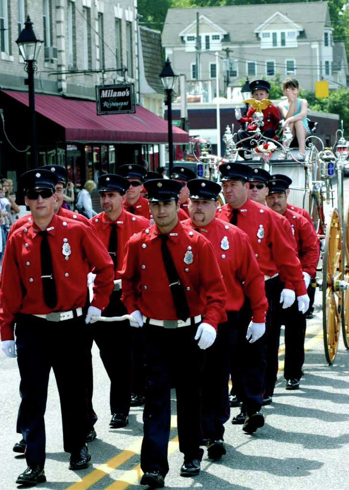 New Milford pays tribute on Memorial Day