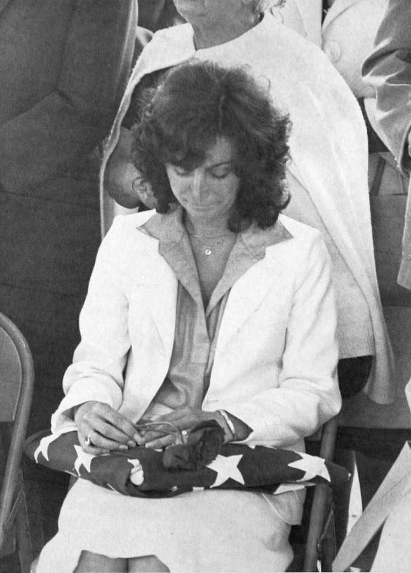 Unsolved police killing haunts Darien department