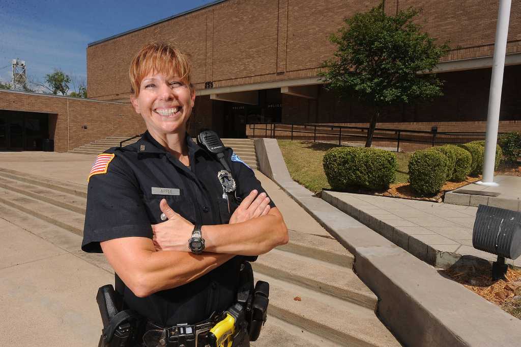 Former Beaumont police spokeswoman retires after 25 years