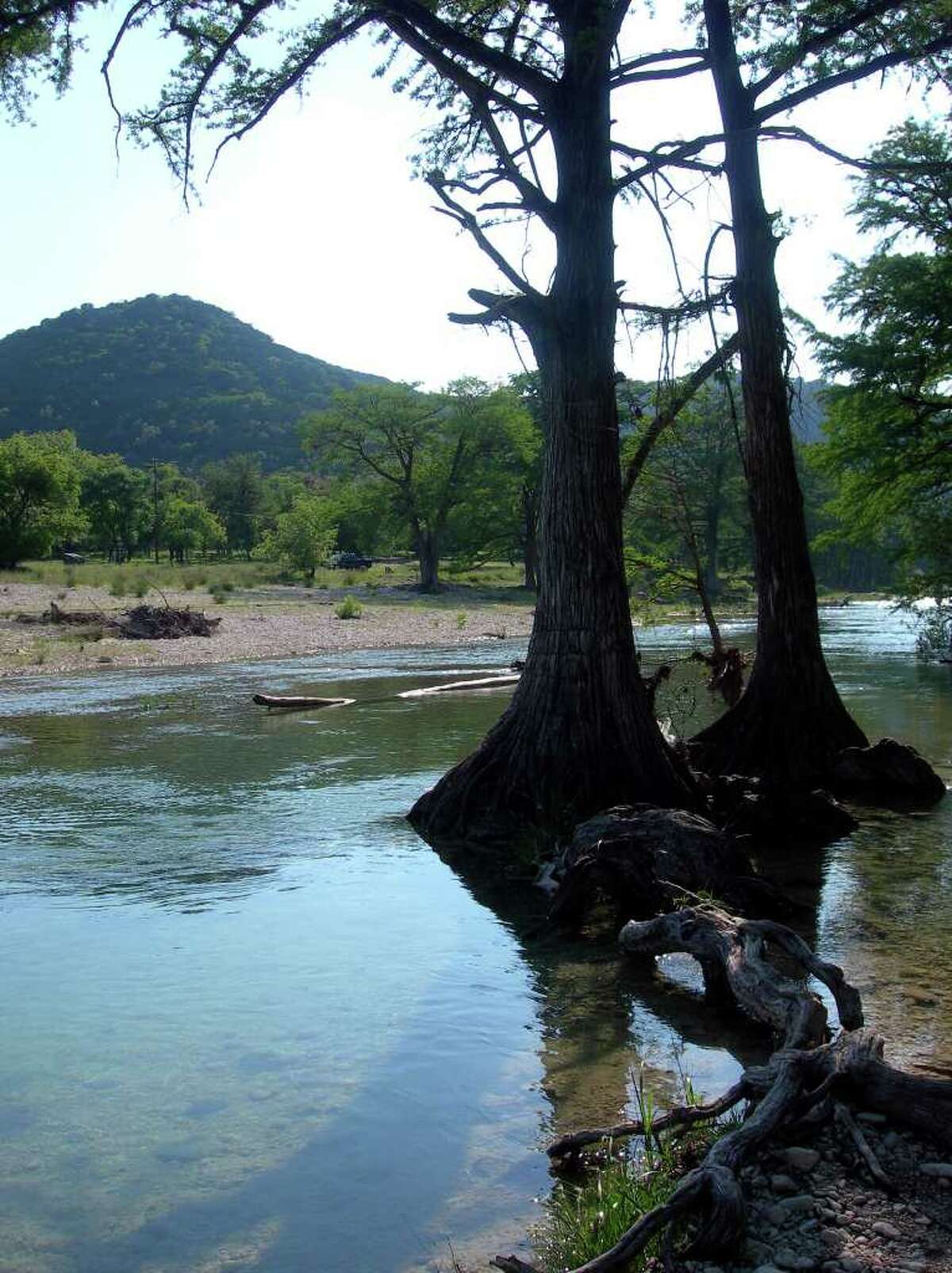 Current Frio River Flow Rate - oyeosn8