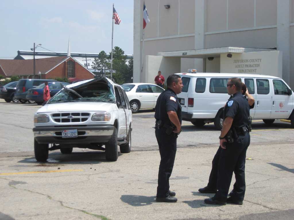 Two sent to Beaumont hospital after car is hit by uninsured driver