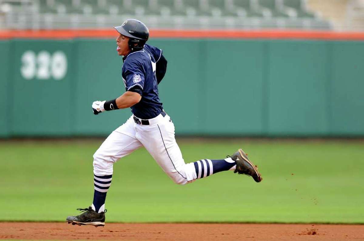 Mazzilli making mark on the baseball diamond at UConn