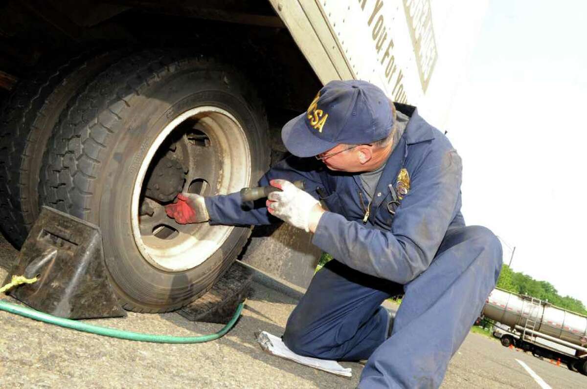 State checks trucker violations as part of safety blitz