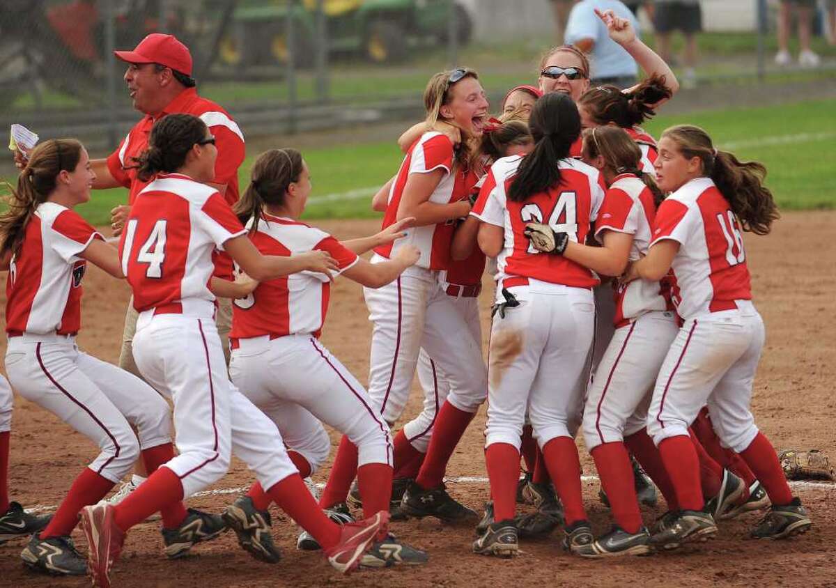 Foran, Harkness claim Class L softball title