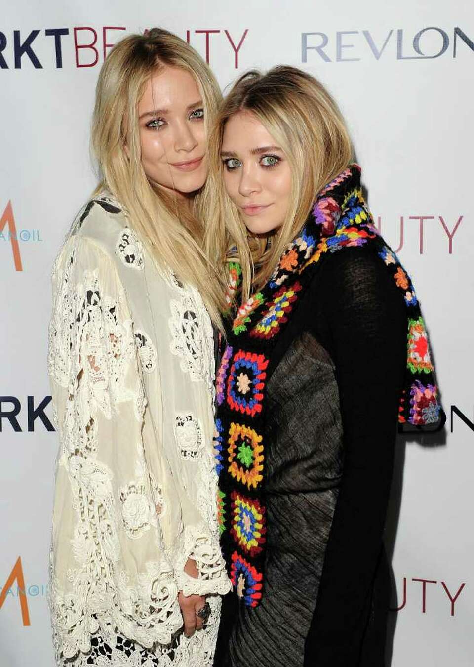 Mary-Kate and Ashley Olsen turn 25, image size:960x1350