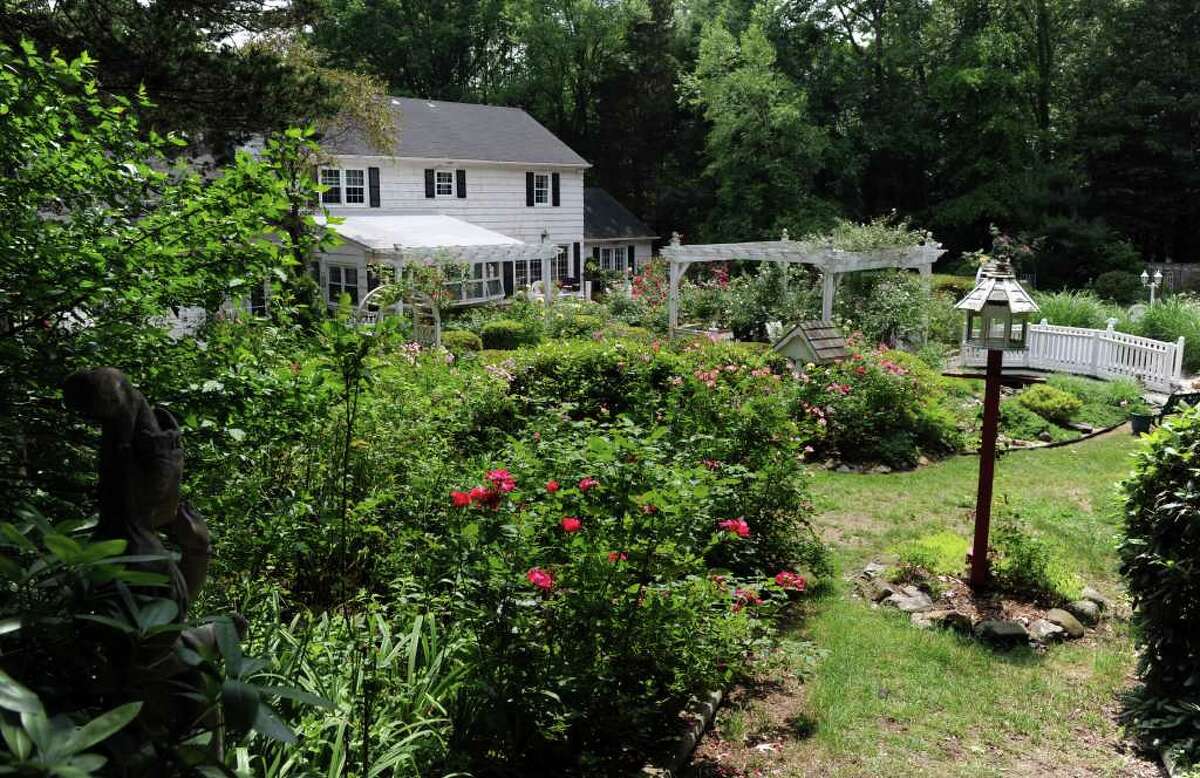 Trumbull couple's Spinning Wheel Garden attracts national attention
