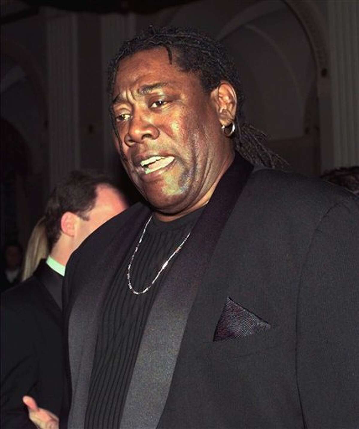 E Street Band sax player Clarence Clemons dies E Street Band sax player Clarence Clemons dies