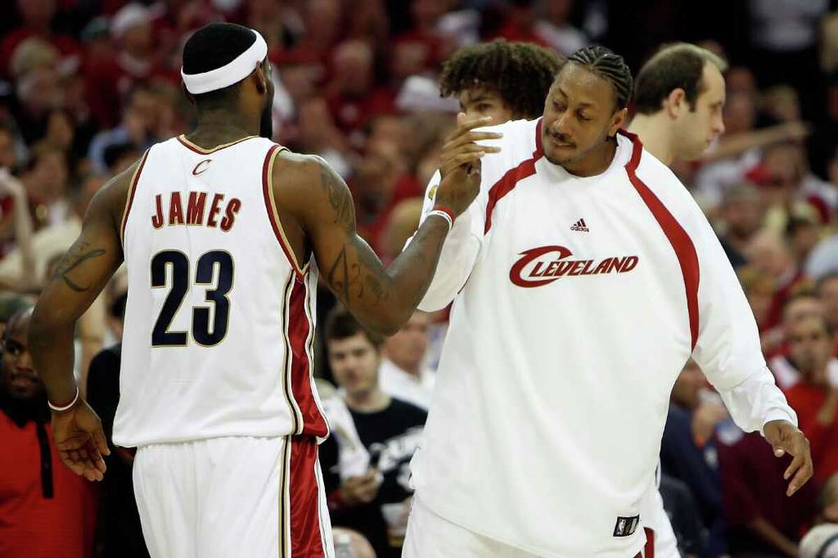 Donyell Marshall (left) and LeBron James (23) of the Cleveland Cavaliers warm up before Game Three of the NBA Finals against the San Antonio Spurs on June 12, 2007 at the Quicken Loans Arena in Cleveland, Ohio. Marshall played three seasons with the Cavs, making this NBA Finals appearance in 2007. The Cavs were swept by the San Antonio Spurs. (Photo by Gregory Shamus/Getty Images)