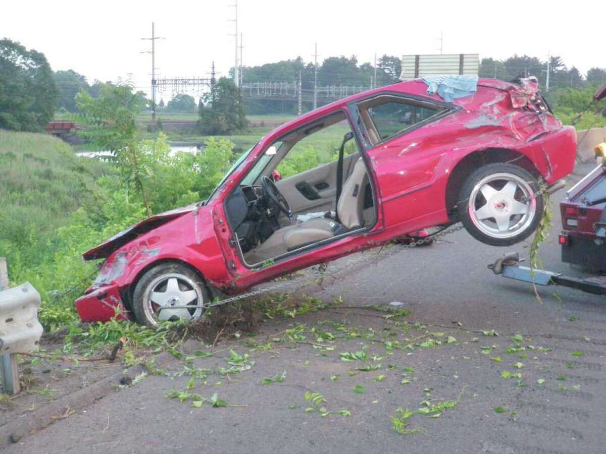 Connecticut car impaled by guardrail leaves only minor injuries