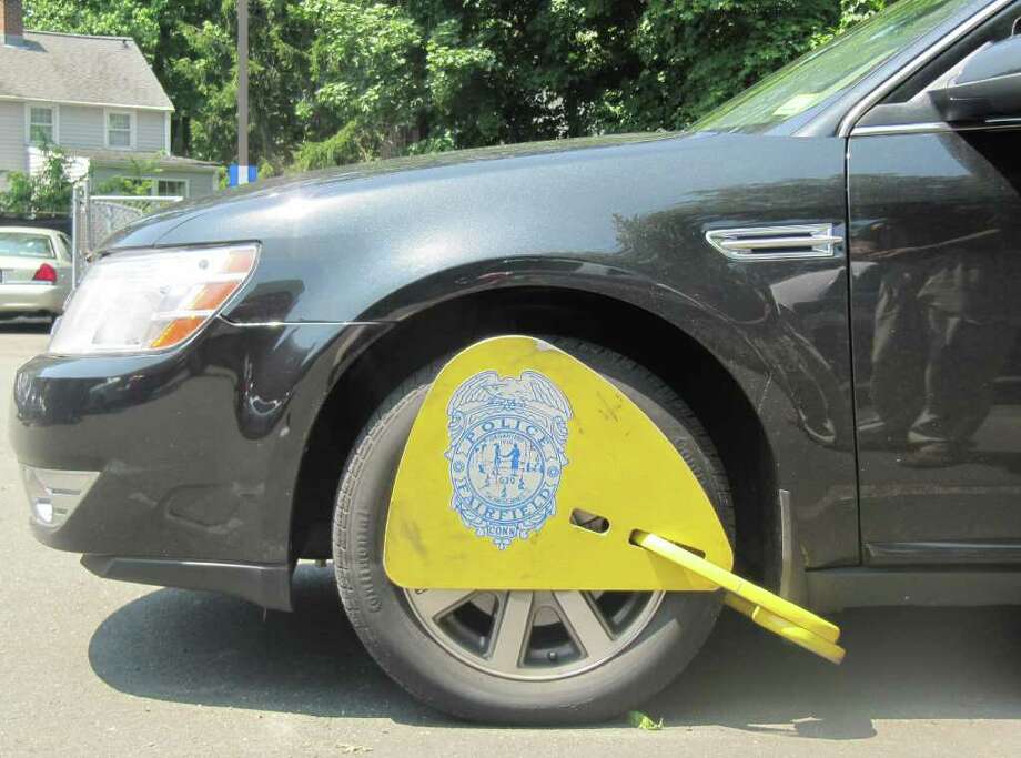 Cops give parking ticket scofflaws the 'boot' in Fairfield Fairfield