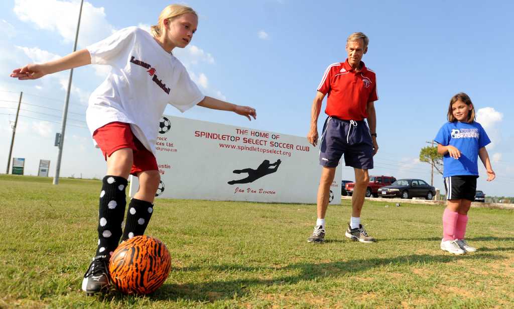 Remembering soccer legend Jan van Beveren