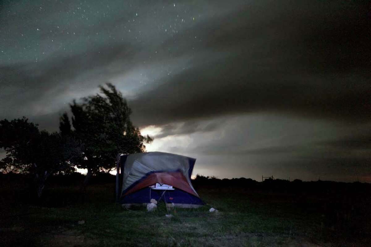 Photo Houston Lightning Strike Lights Up Dark Sky 