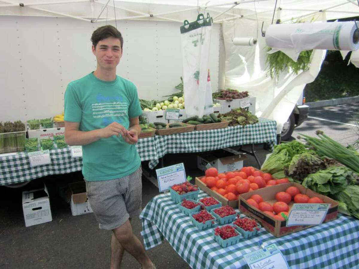 Darien Farmers Market underway