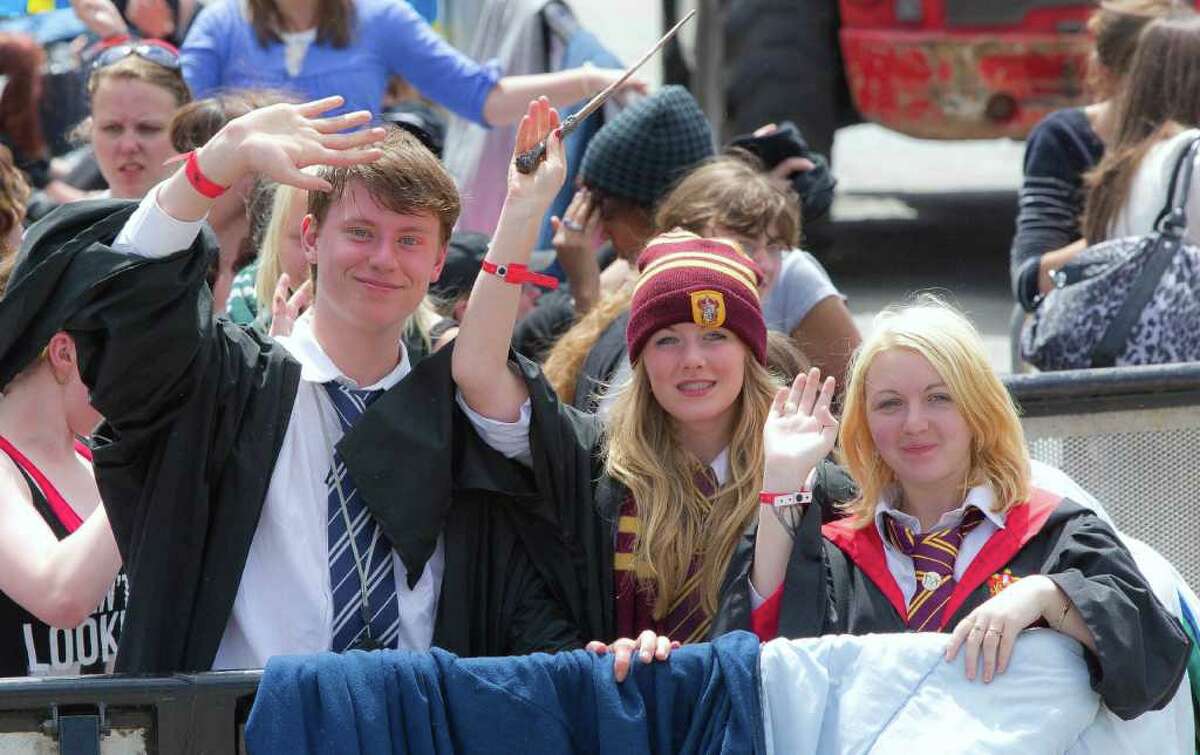 Fans gather for Harry Potter premiere in London