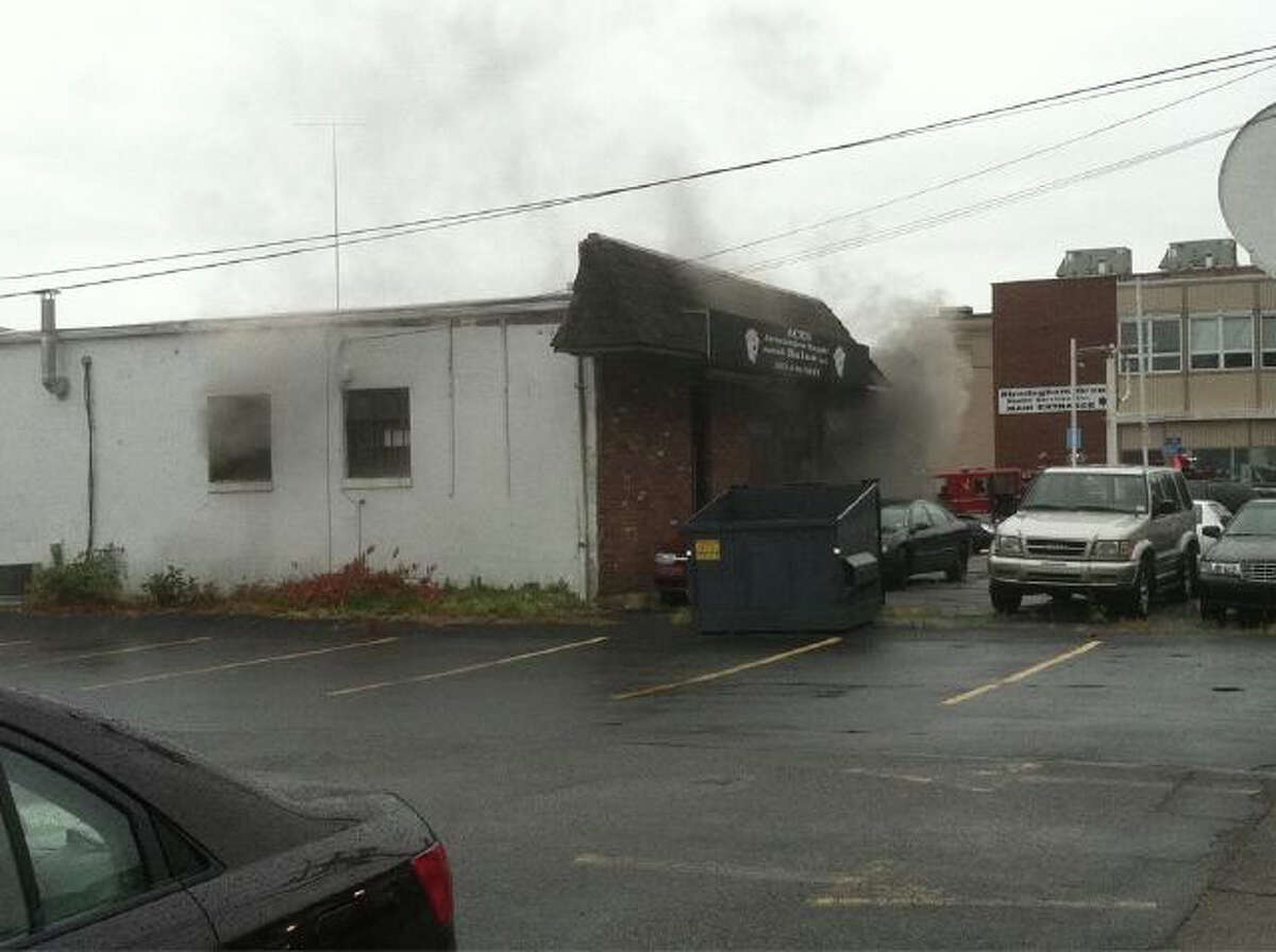Fire damages Ansonia auto repair shop