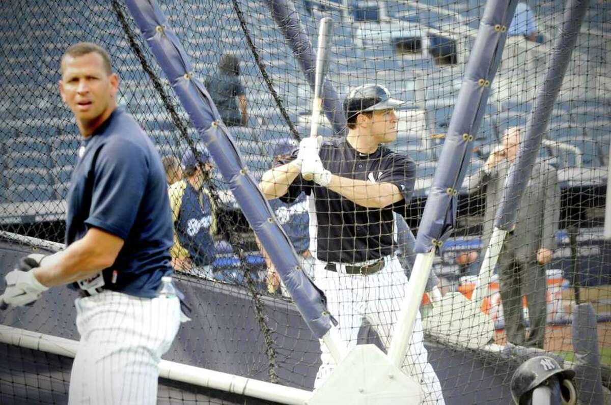 New York Yankees first baseman Mark Teixeira (25) bats in the