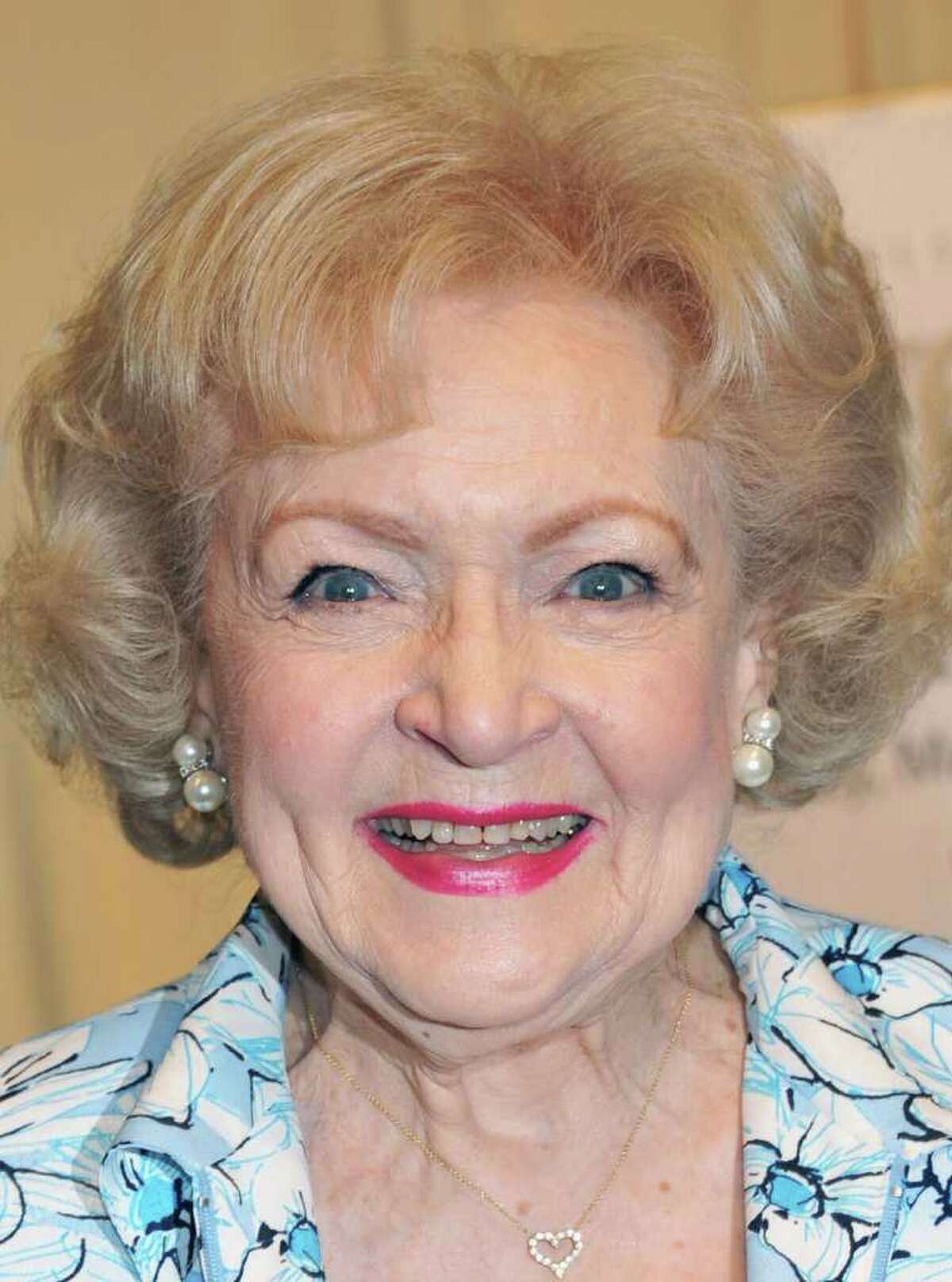 NEW YORK, NY - MAY 06: Actress Betty White signs copies of "If You Ask Me (And Of Course You Won't)" at Barnes & Noble, 5th Avenue on May 6, 2011 in New York City. (Photo by Slaven Vlasic/Getty Images) *** Local Caption *** Betty White;