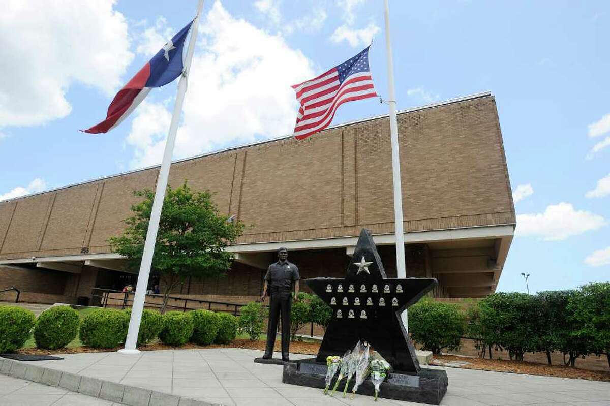 Update Services set for Beaumont police officer who died Friday