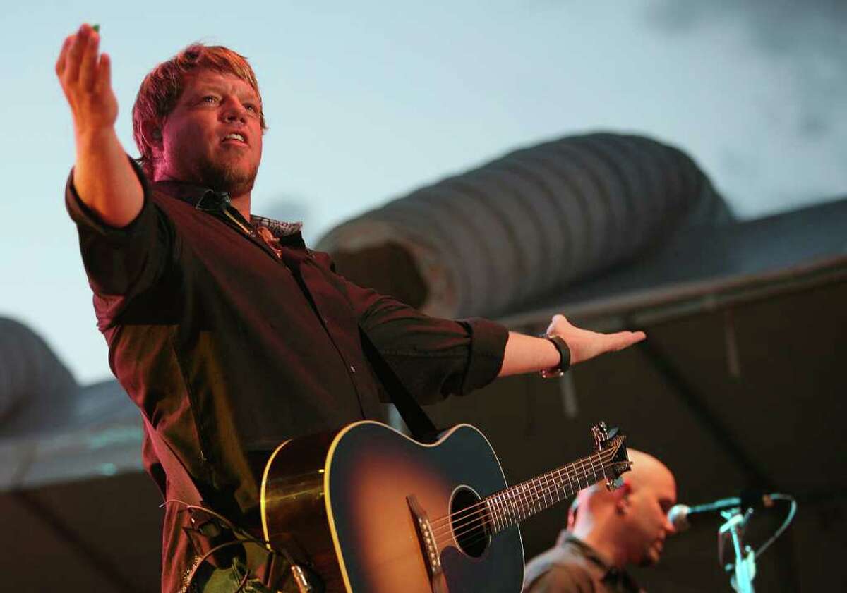 Pat Green performs at the Freedom Over Texas Concert and Fireworks Show, Presented by Shell on Sunday, July 4, 2010, in Houston. ( Mayra Beltran / Chronicle )