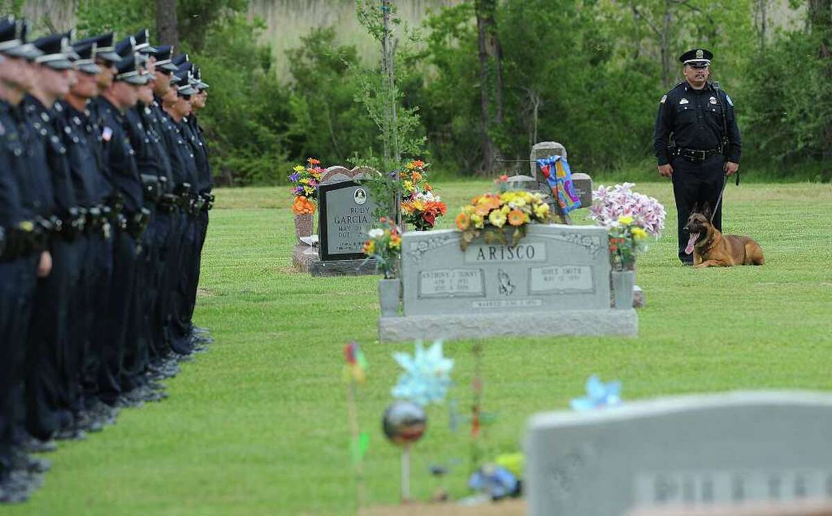 Beaumont officer killed in line of duty laid to rest