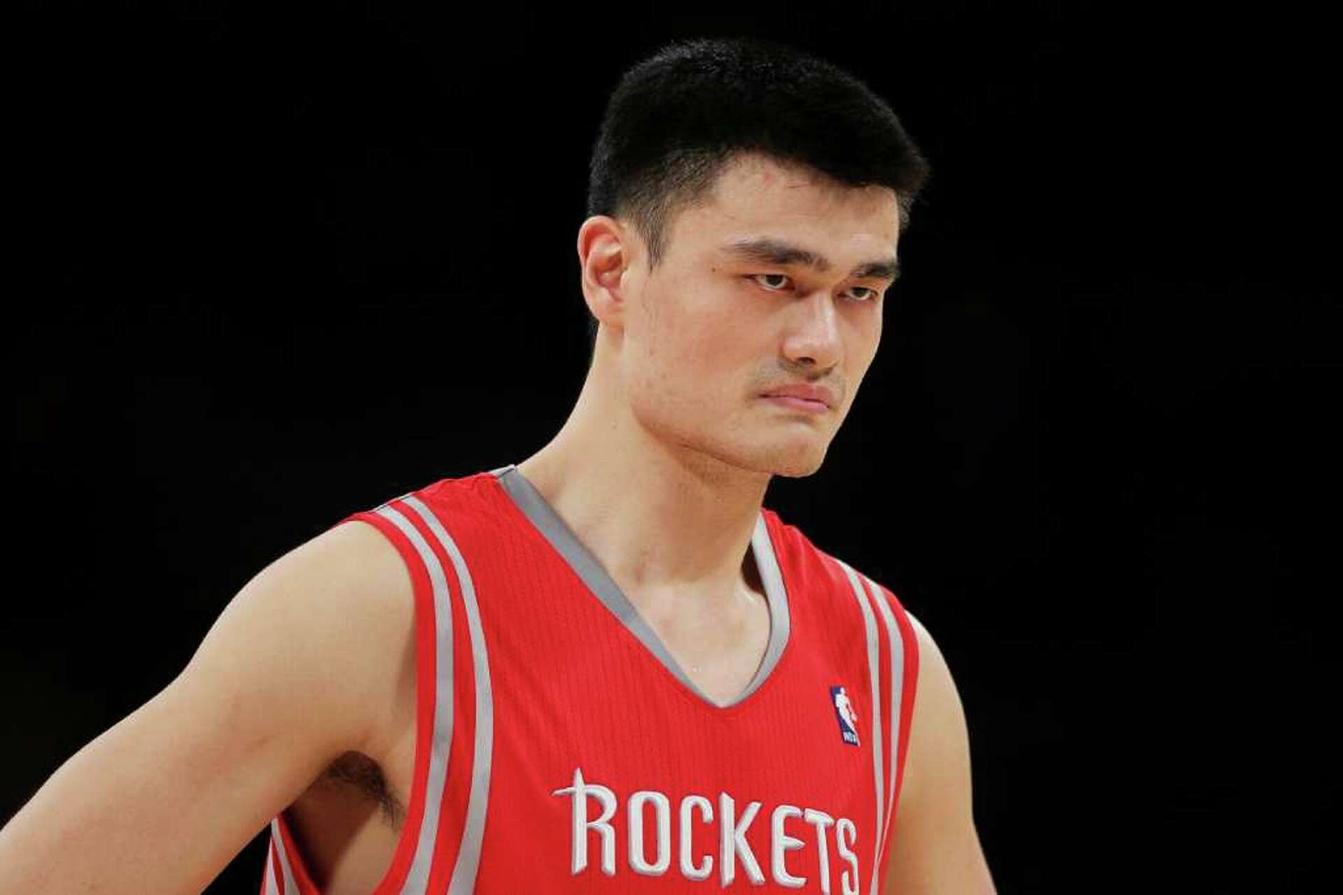 yao ming eye color