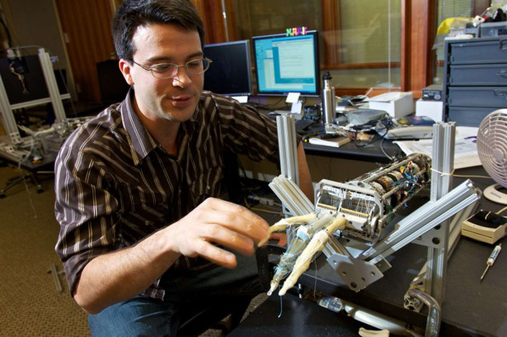 Blake Rombokas UW gets grant for developing mind-controlled robotic limbs