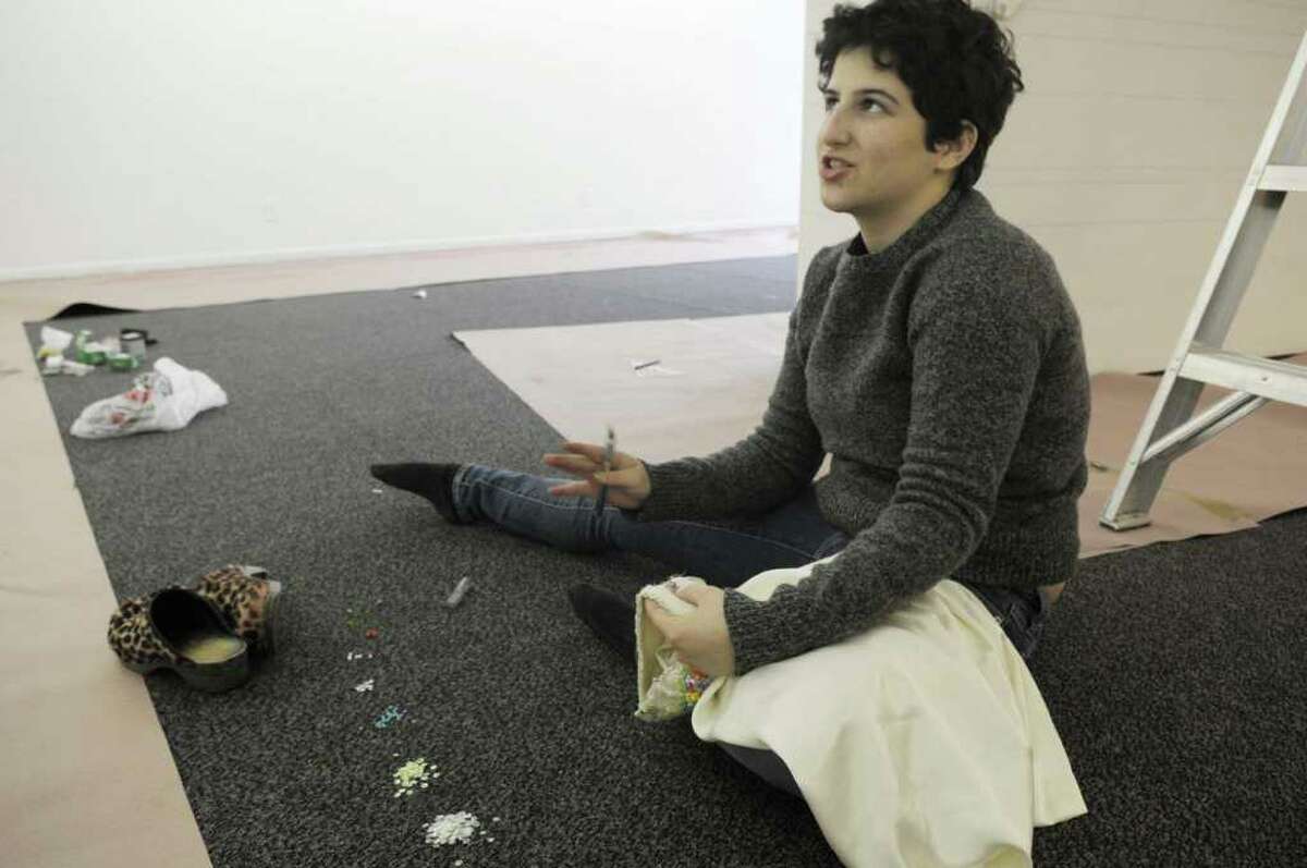 Artist helps guide students