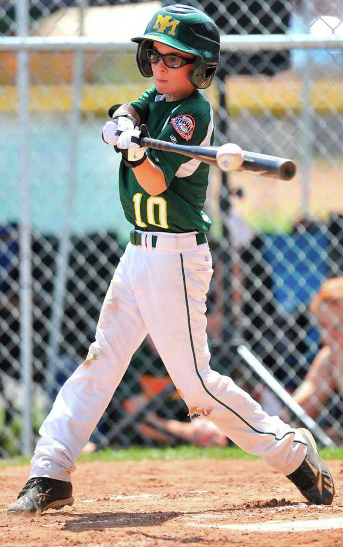 Thunder roars again in youth baseball