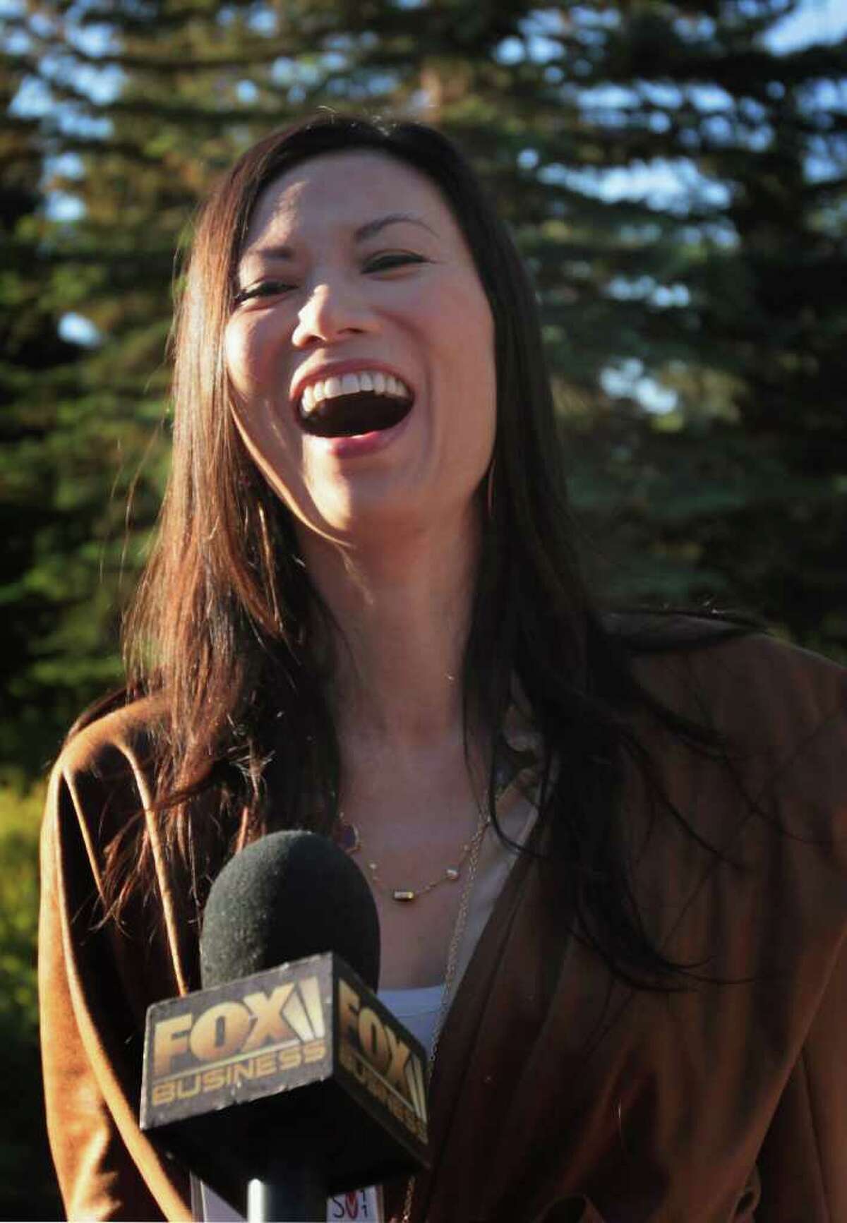 Pie Murdoch, then face an avenging Wendi Deng