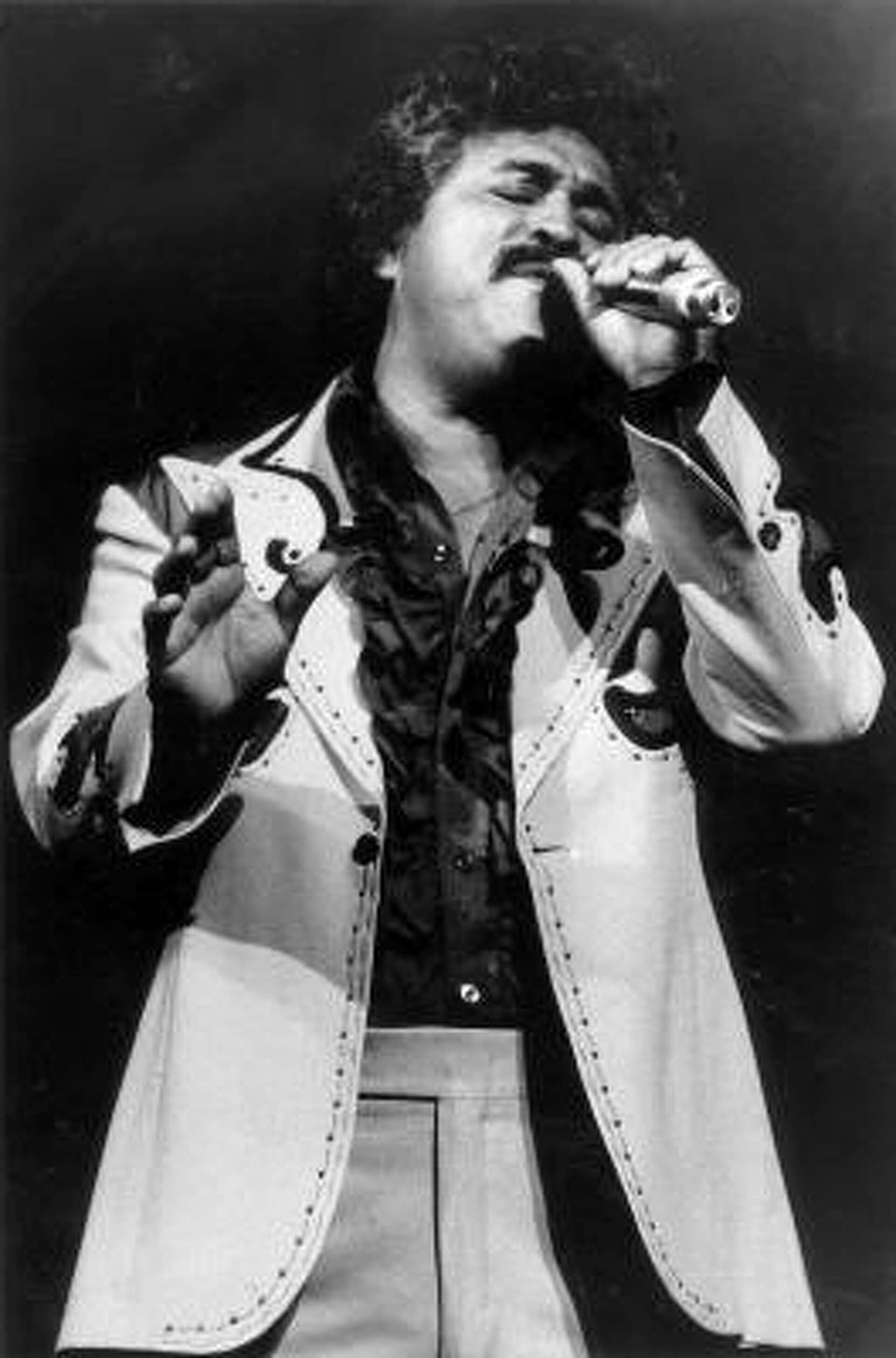 Freddy Fender, 'giant of Texas music,' dies at 69