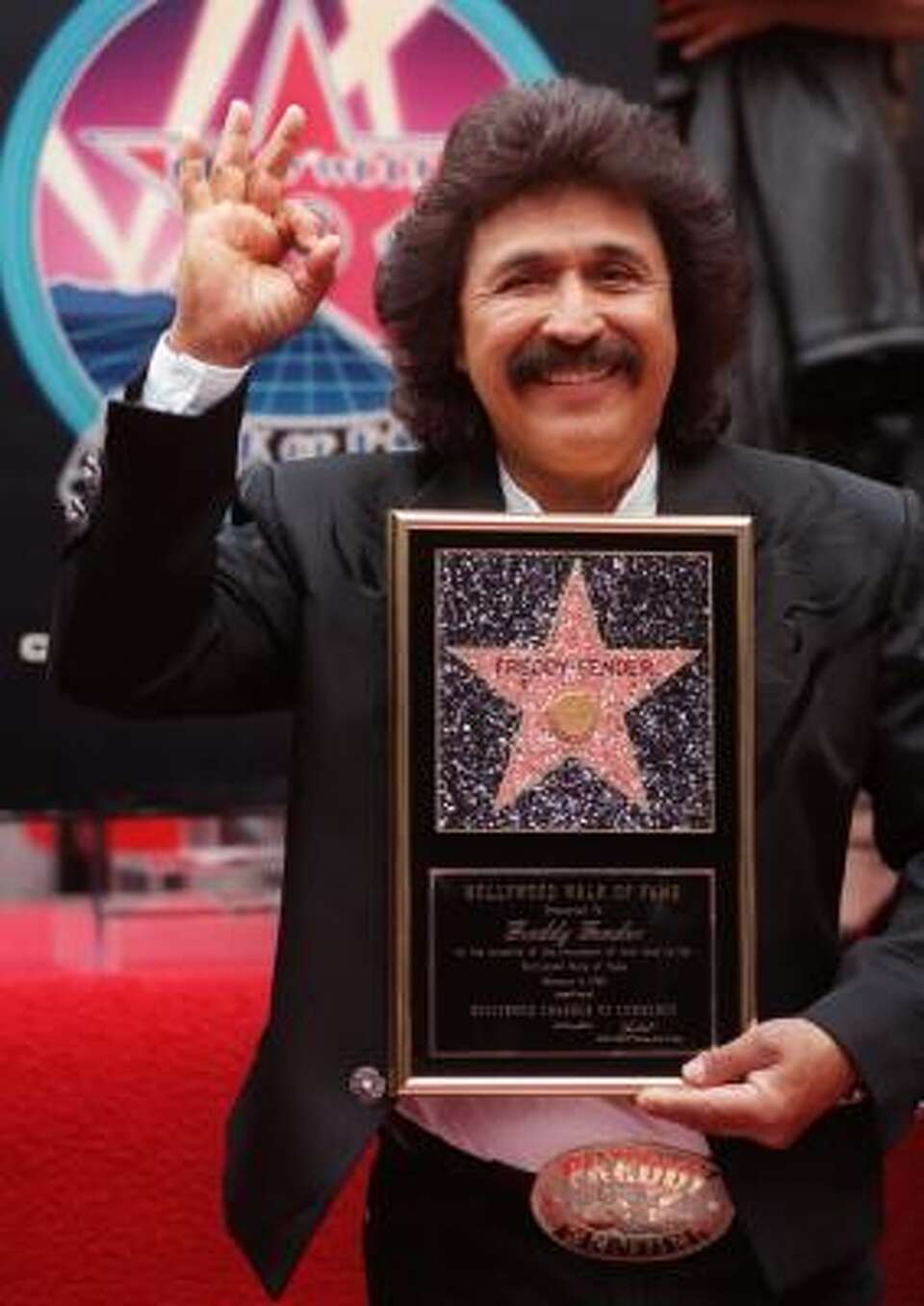 Freddy Fender, 'giant of Texas music,' dies at 69