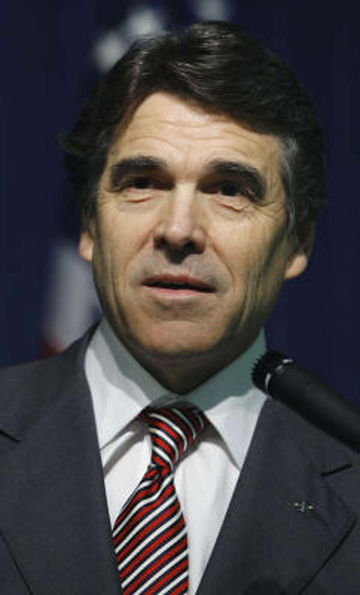 Texas Gov. Rick Perry said some Texas-border crossers with ties to the al-Qaida network have been captured.