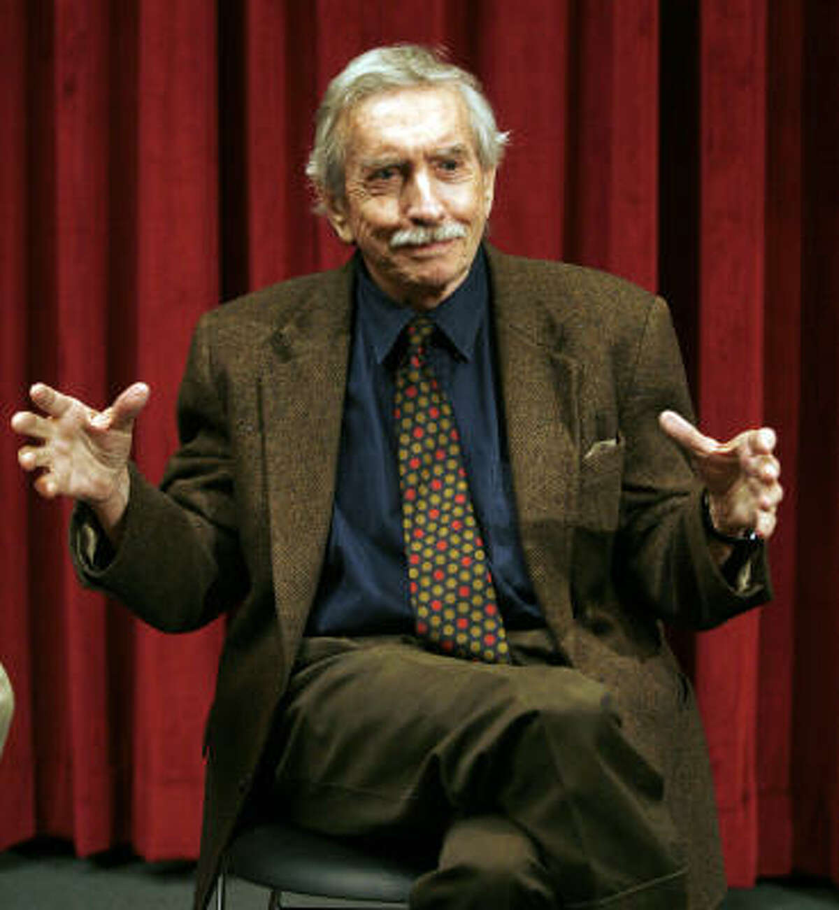 Pulitzer Prize-winning playwright Edward Albee said he's returning to the University of Houston because he missed teaching.