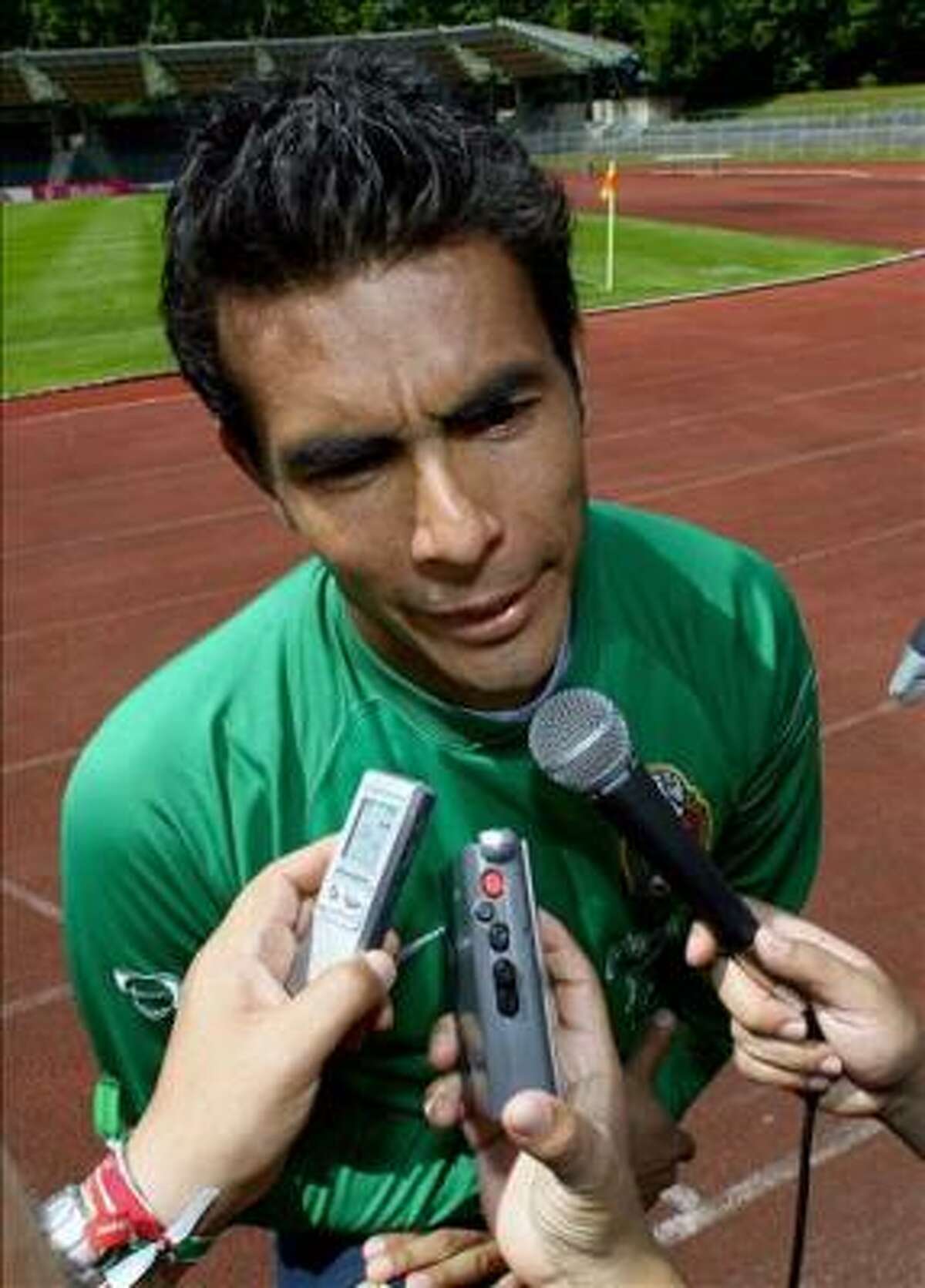 Enterrado el padre de Oswaldo Sánchez