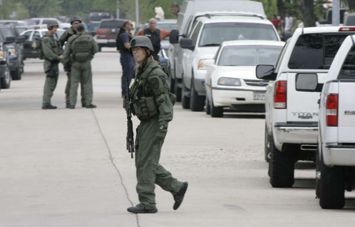 Arrest Made After Swat Standoff In Se Houston