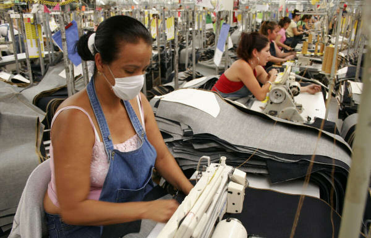 apparel-manufacturing-jobs-declining-in-mexico