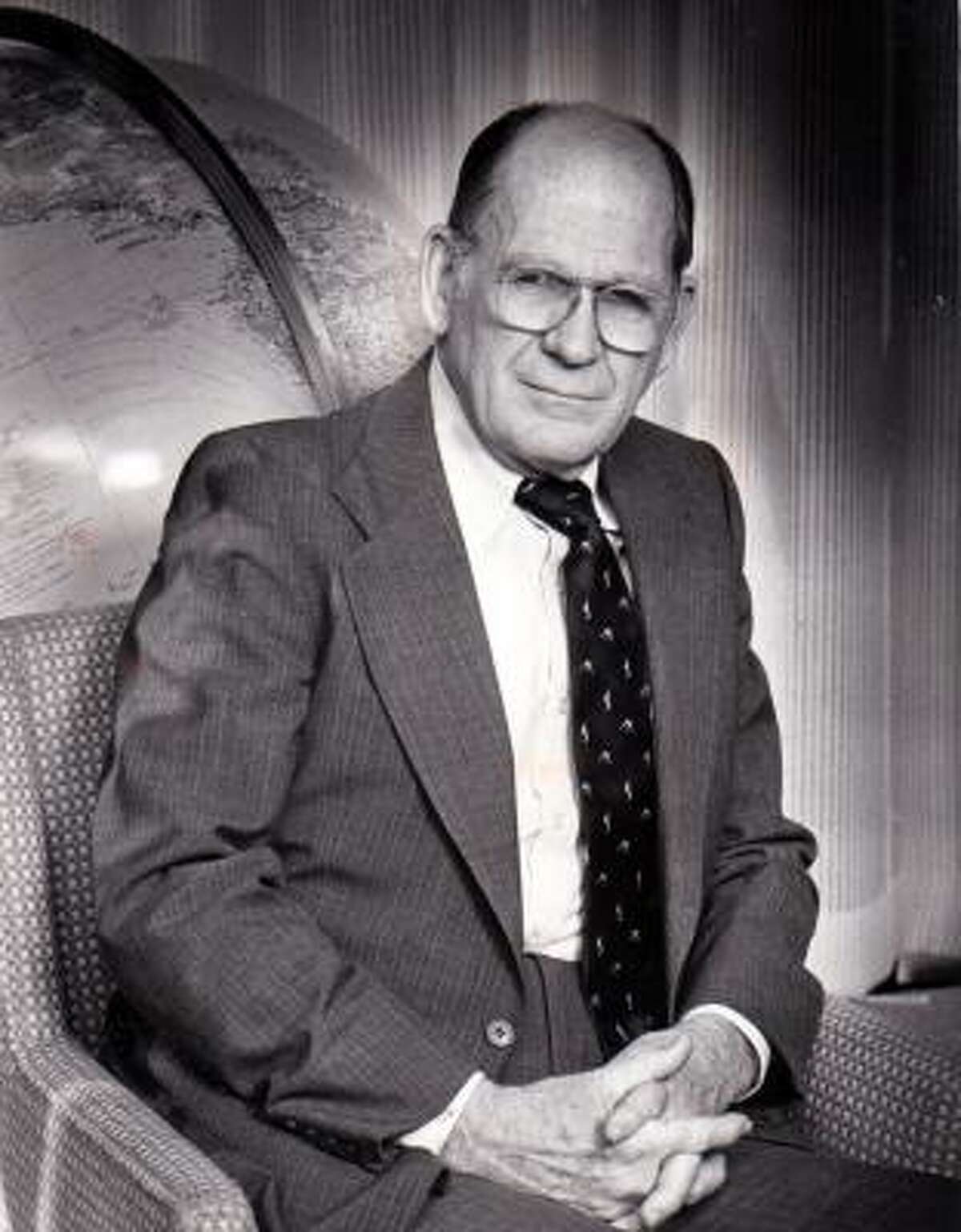 Crow, developer who left mark on Dallas, dies