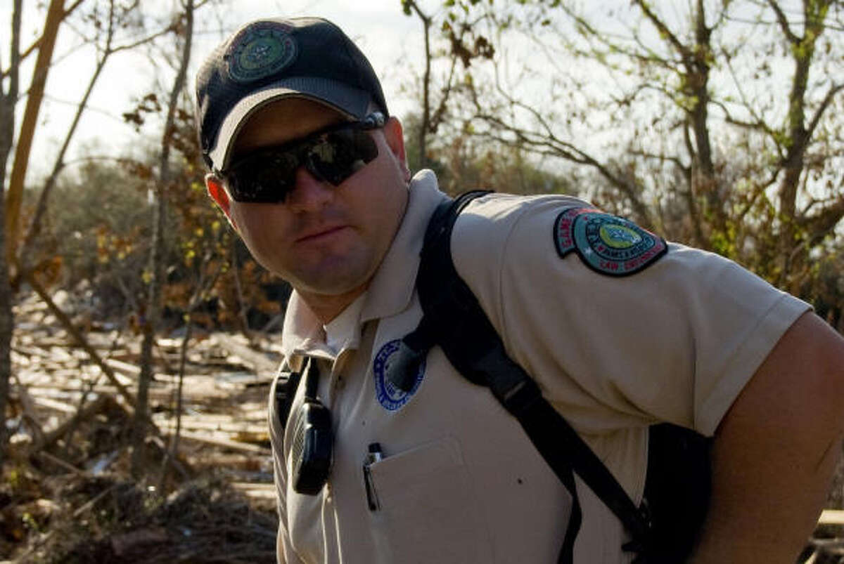 Suspect dead after Chambers deputy killed