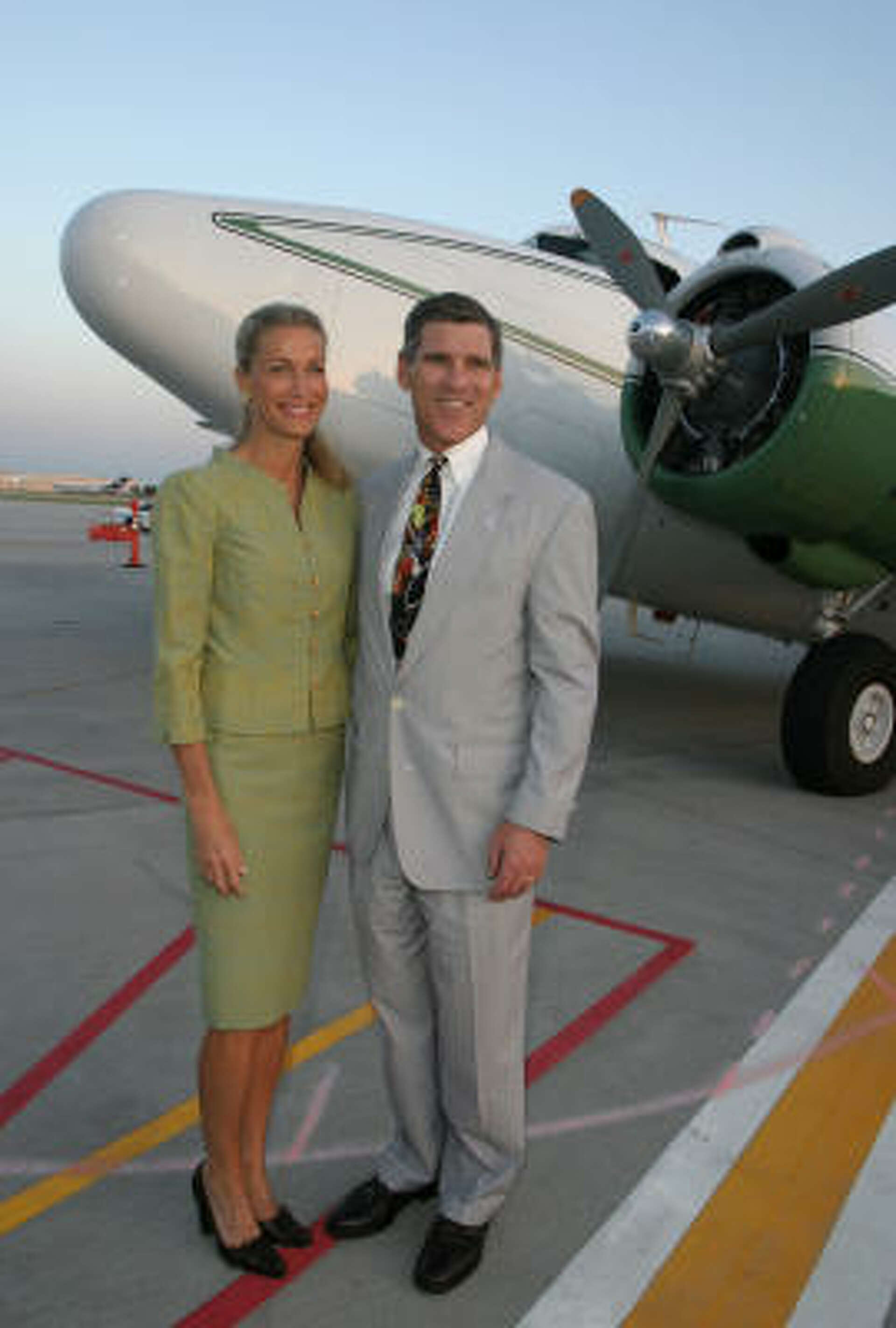 Hobby Airport gala celebrates 80th anniversary