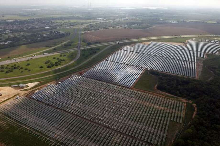 Texas begins to tap the power of solar farms Houston Chronicle