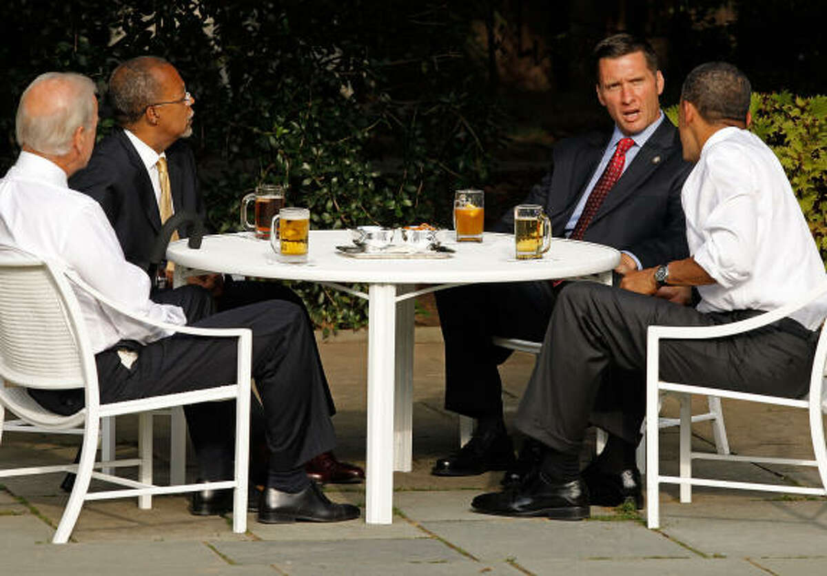 After Obama Beer Chat Gates Crowley Try To Move Forward